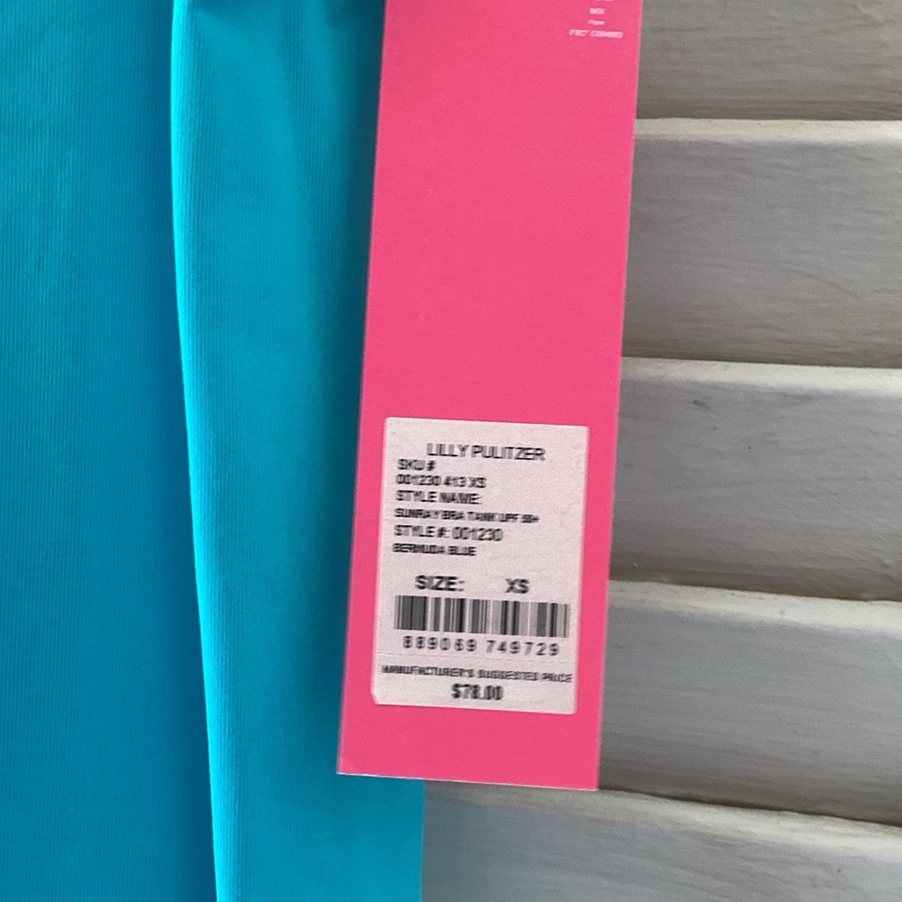 Lilly Pulitzer Sleeveless Scoop Tank in Bright Turquoise - Picture 3 of 3